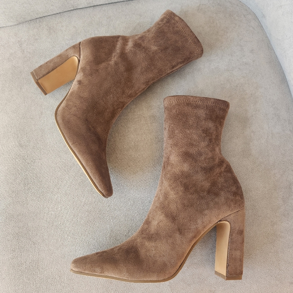 Steve Madden Heels Booties 10 Nude Tan Microfiber Vinka Ankle Monochrome New$100